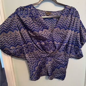Purple Puff Sleeve  Blouse SZ S Zips on side (S29)